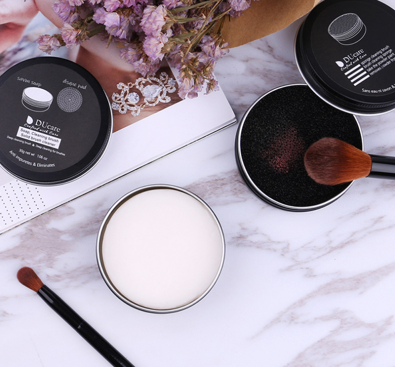 Double effect cleaning box