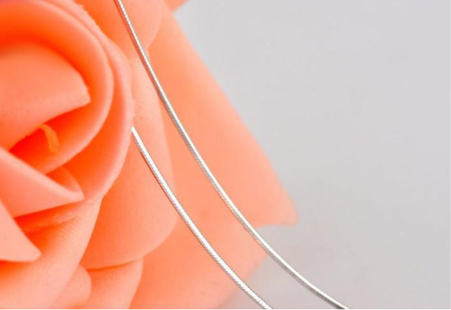 Genuine S925 Sterling Silver Necklace 0.8mm Lengthened Snake Bone Chain Platinum Silver Silver Accessories Clavicle Chain Wholesale