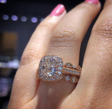 Cross-border e-commerce hot fashion wedding ring Creative rose gold zircon ring European and American women's jewelry