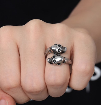 European and American stainless steel jewelry custom-made wholesale skull casting ring men's ring jewelry