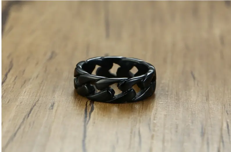 Tidal male locomotive chain ring three-color optional three-dimensional texture personality ring
