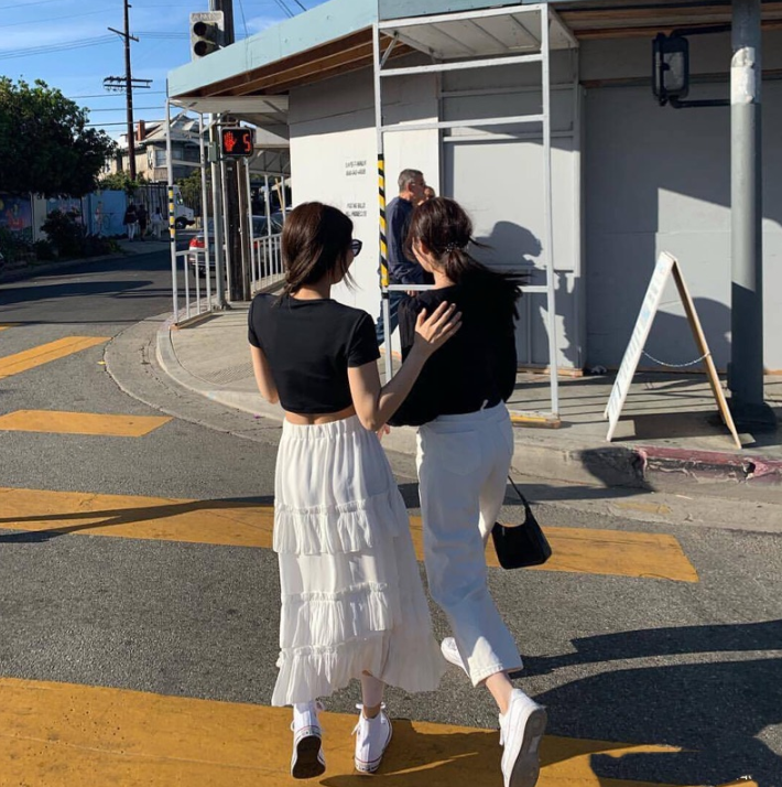 Jin Jenny Jennie With The Cake Skirt High Waist Lotus Leaf Ear Irregular Skirt