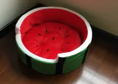 Four seasons kennel watermelon bed home quiet pets autumn and winter warm cat litter Teddy bear small dog cat watermelon nest - Watermelon Bed - View 1