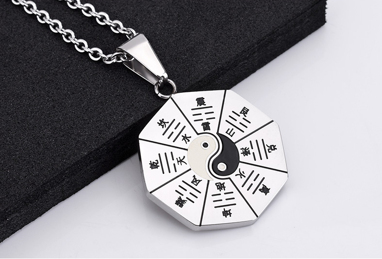 HE187 Factory Direct European And American Punk Goth Personality Titanium Steel Yin And Yang Gossip Taiji  Men's Pendant Necklace