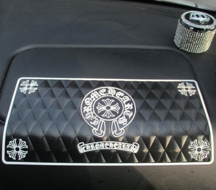 Car anti-skid pad car perfume slip pad storage mat — foto 3