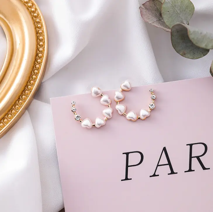 S925 silver needle love pearl diamond ring earrings hollow semi-circular heart-shaped earrings sweet temperament earrings female