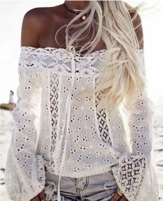 Off-the-shoulder fringed lace stitching top