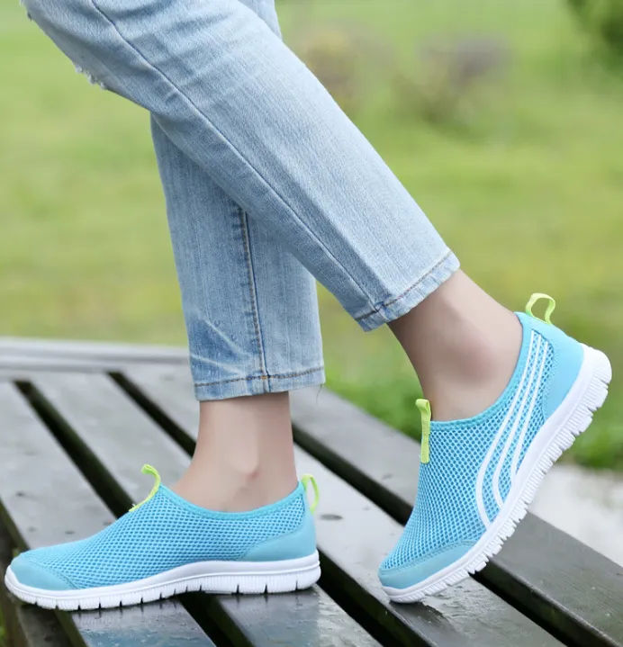 Summer mesh casual women's shoes sneakers flat bottom soft breathable mesh mother shoes women's walking shoes - Blue