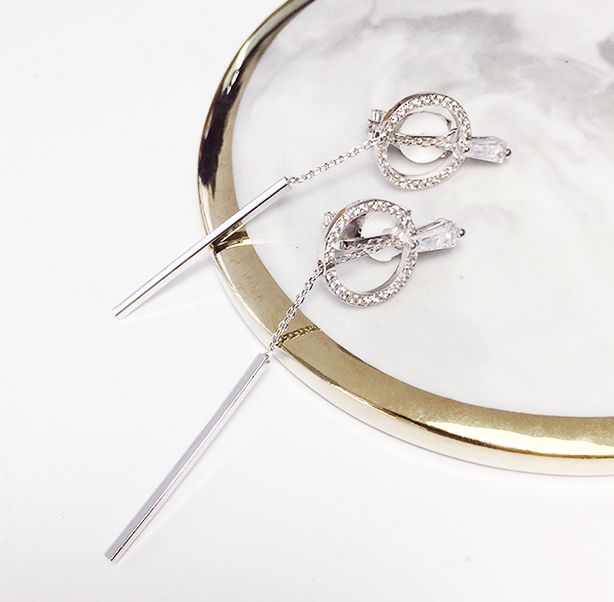 Simple Circle Earrings feminine temperament Korean personality Baitao Earrings long ear clips tasseled earrings and moist ear ornaments