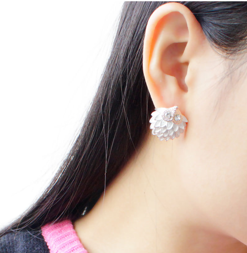 Electroplated paint small diamond earrings