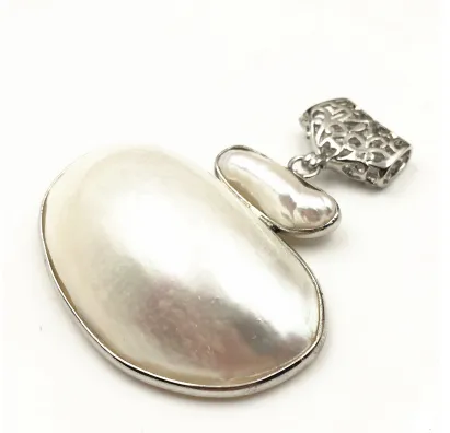 New natural pearl oyster irregular pendant fashion accessories pendant Pendant 40x45mm - White