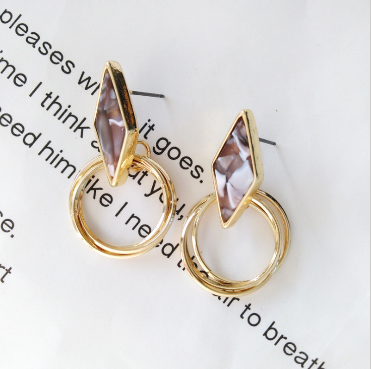Personality, versatile metal texture, simple geometric shape, girlish style, colorful color matching earrings, trend, beautiful street shooting earrings
