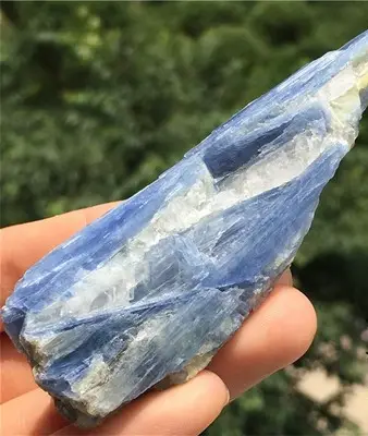 Blue crystal raw stone wool mineral crystal specimen
