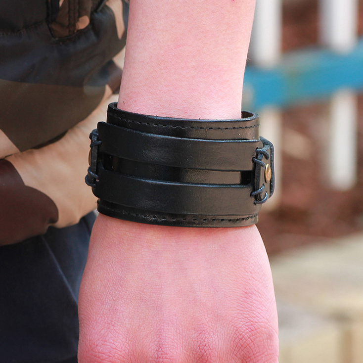 Vintage leather wide leather bracelet