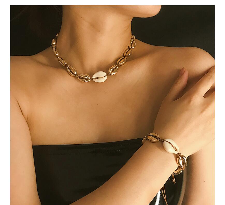 Shell necklace