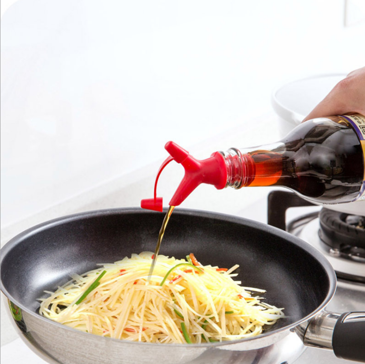 Diverter sauce bottle stopper