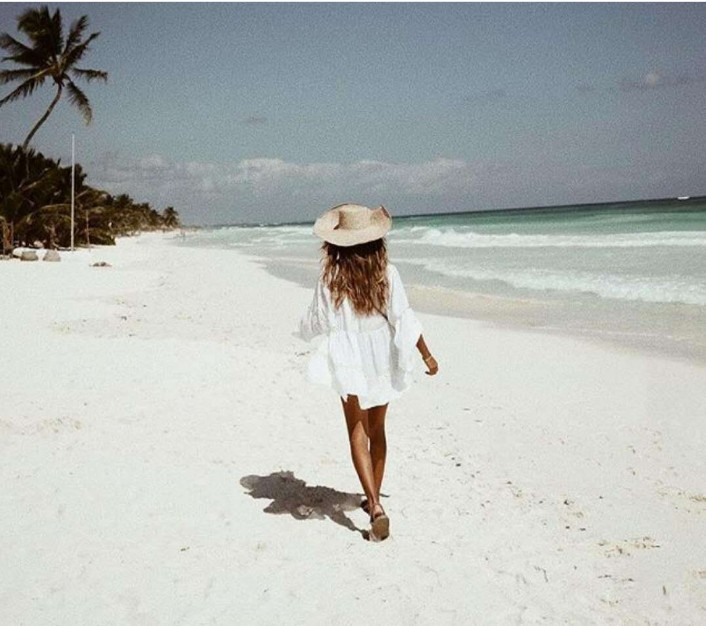 Hollow leisure vacation wind shirt