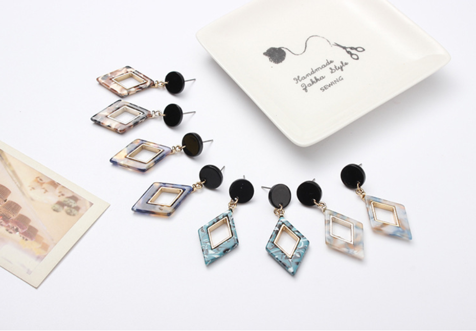 Fashion diamond earrings