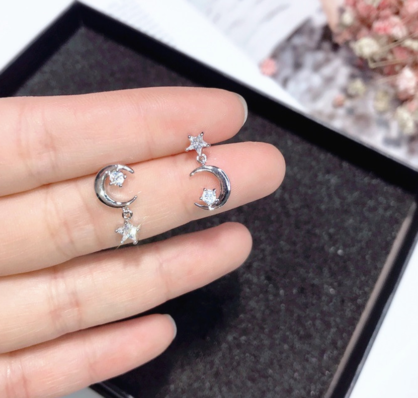 Asymmetrical star moon earring