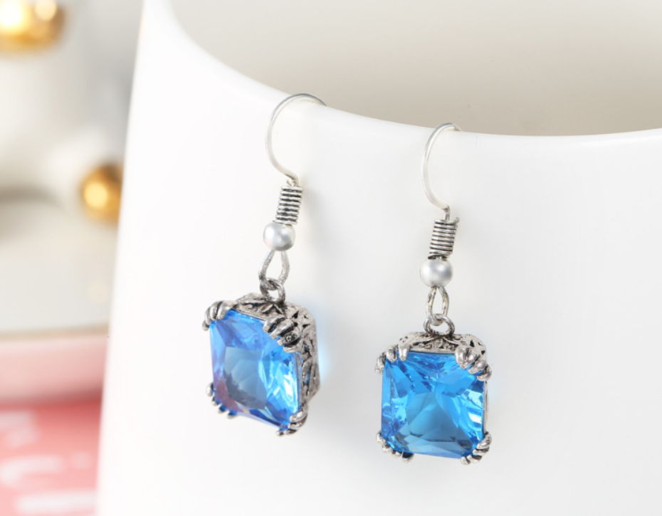 Natural stone sea blue gemstone earrings