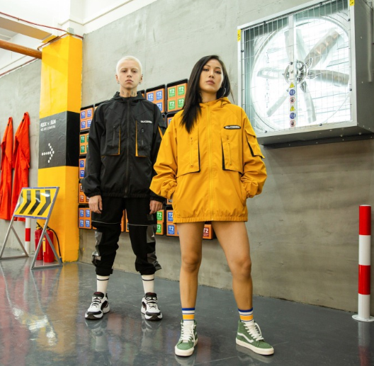 Hooded windbreaker jacket multi-bag tooling