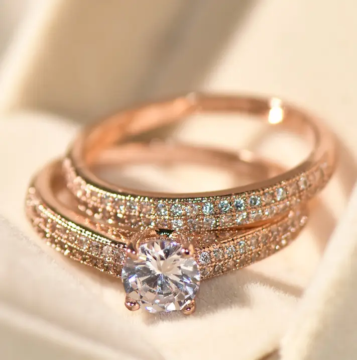 Micro-set ring or diamond engagement ring