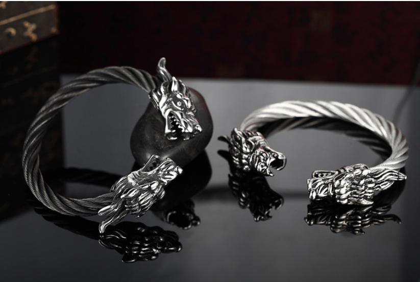 Wire bracelet