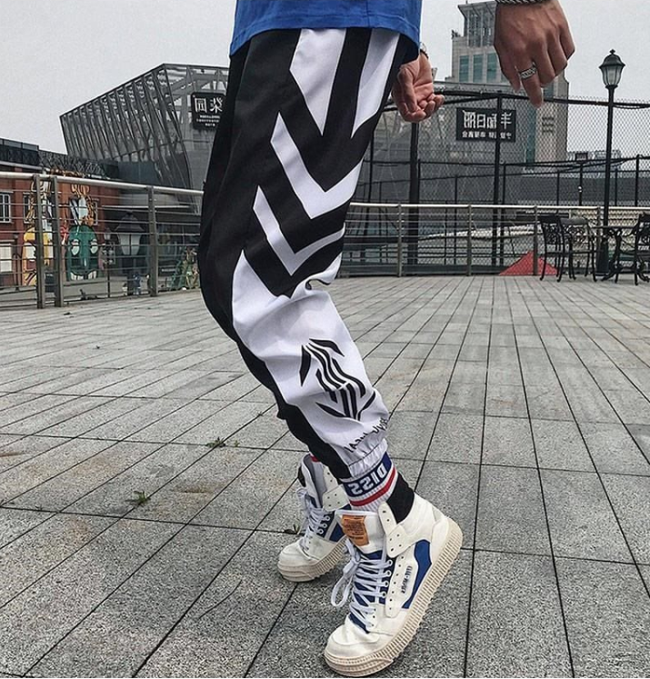 Sports pants, loose feet, nine pants