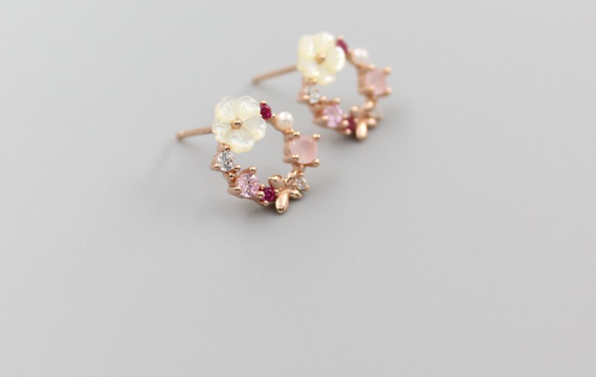 Natural shell flower earrings