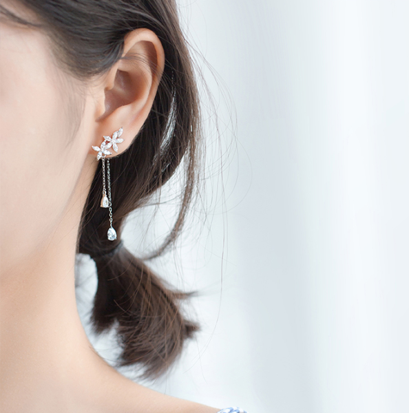 Flower earrings female