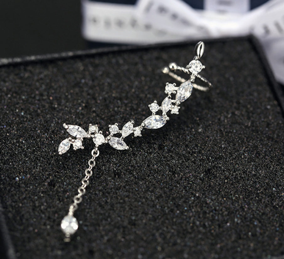 Crystal Tassel Ear Clip