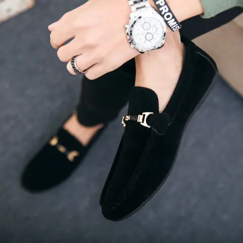 Casual Shoes Peas