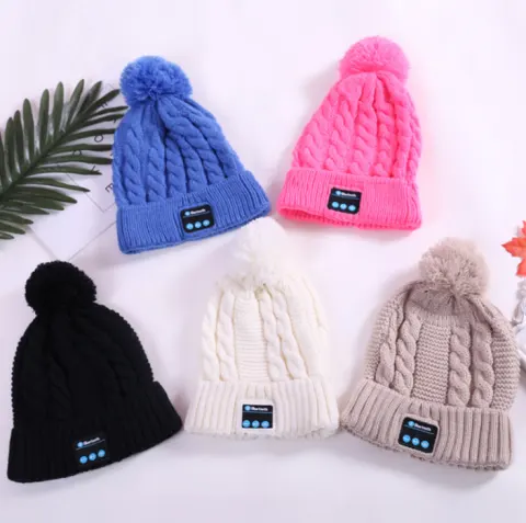 Winter Warm Knit Bluetooth Music