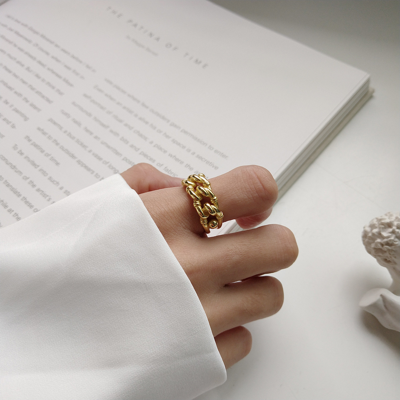 Woven twist opening ring