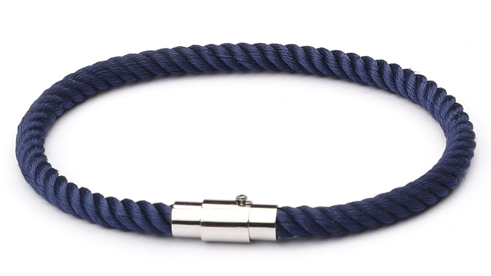 Korean version of the weaving hand