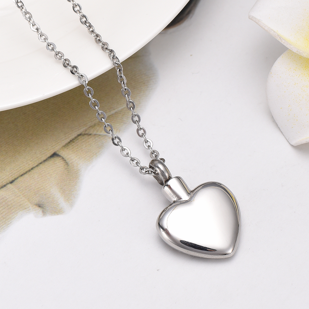 Heart-shaped diamond casket necklace pendant