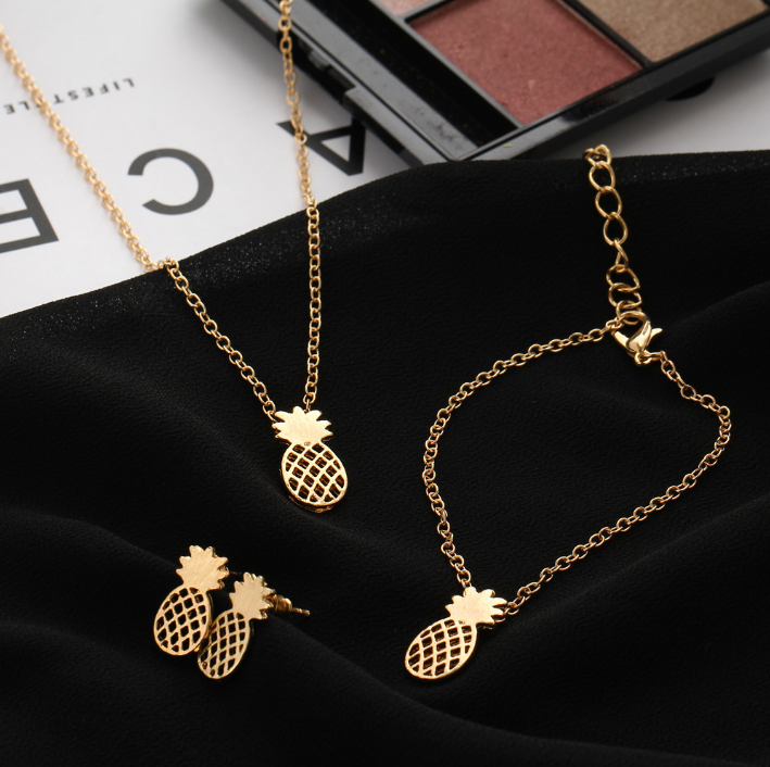 Hollow Pineapple Stud Earrings Set — foto 3