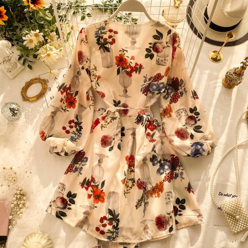 Retro Print Super Fairy Puff Sleeve Dress