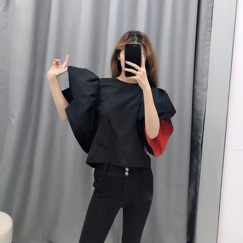 Puff sleeves round neck shirt