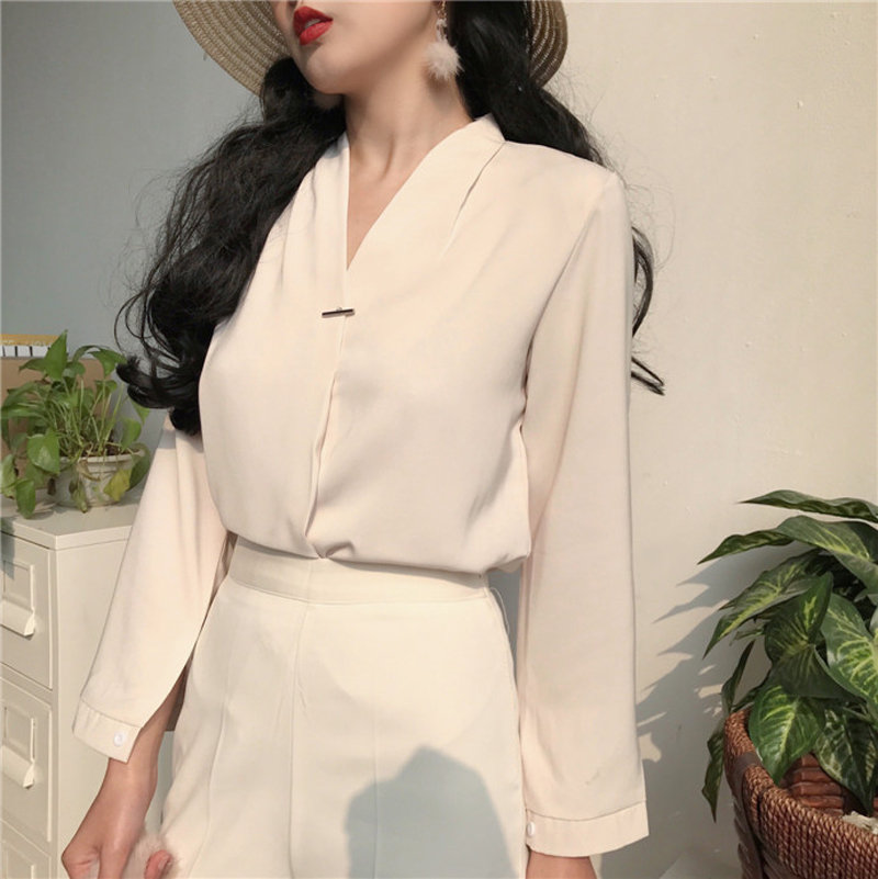 Simple wild chiffon shirt