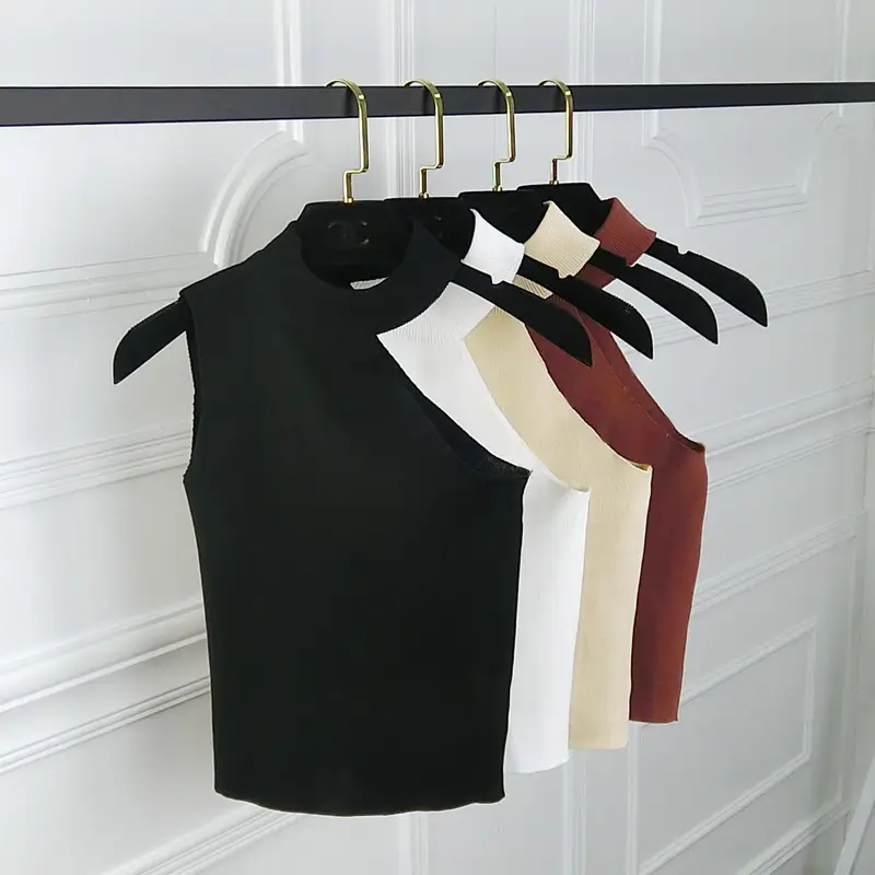 Pullover slim-fit knit base shirt