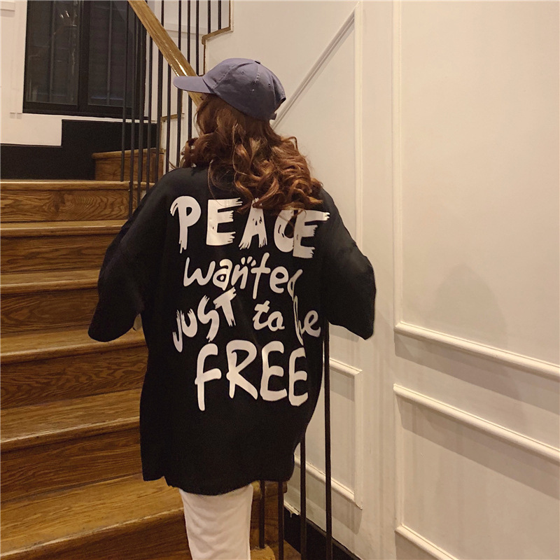 Graffiti alphabet print short sleeve