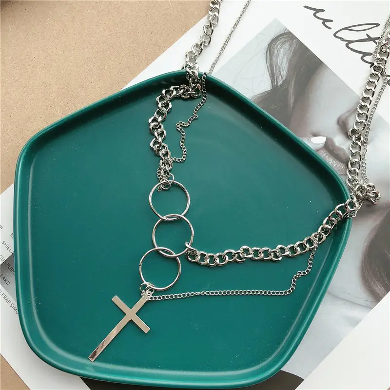 Circle cross multilayer necklace