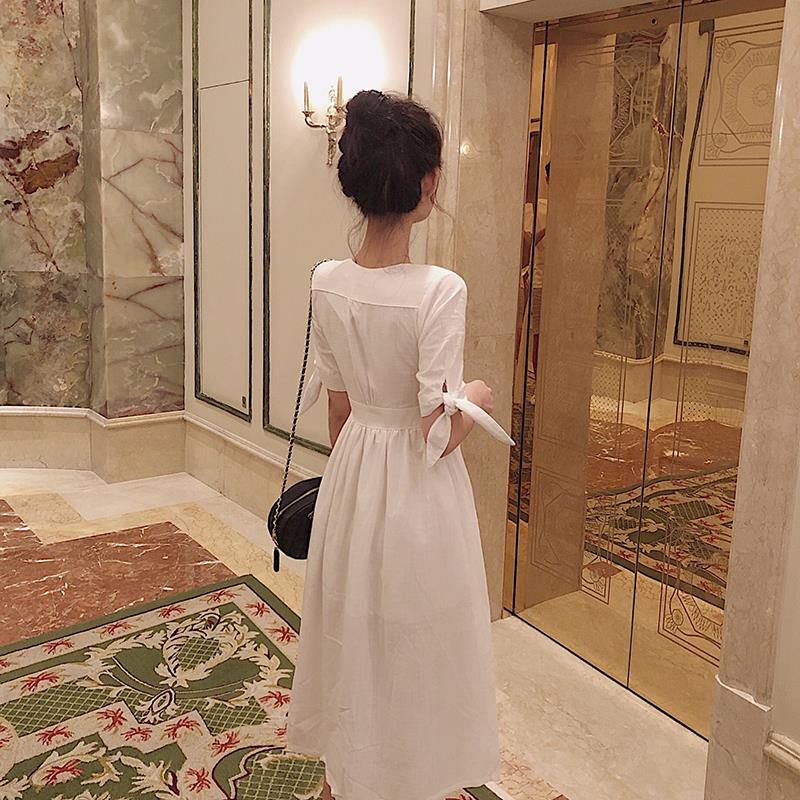 Retro waist slimming short-sleeved dress