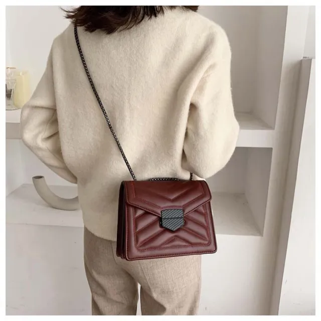 Small chain shoulder bag Red - Shop at LoveMi