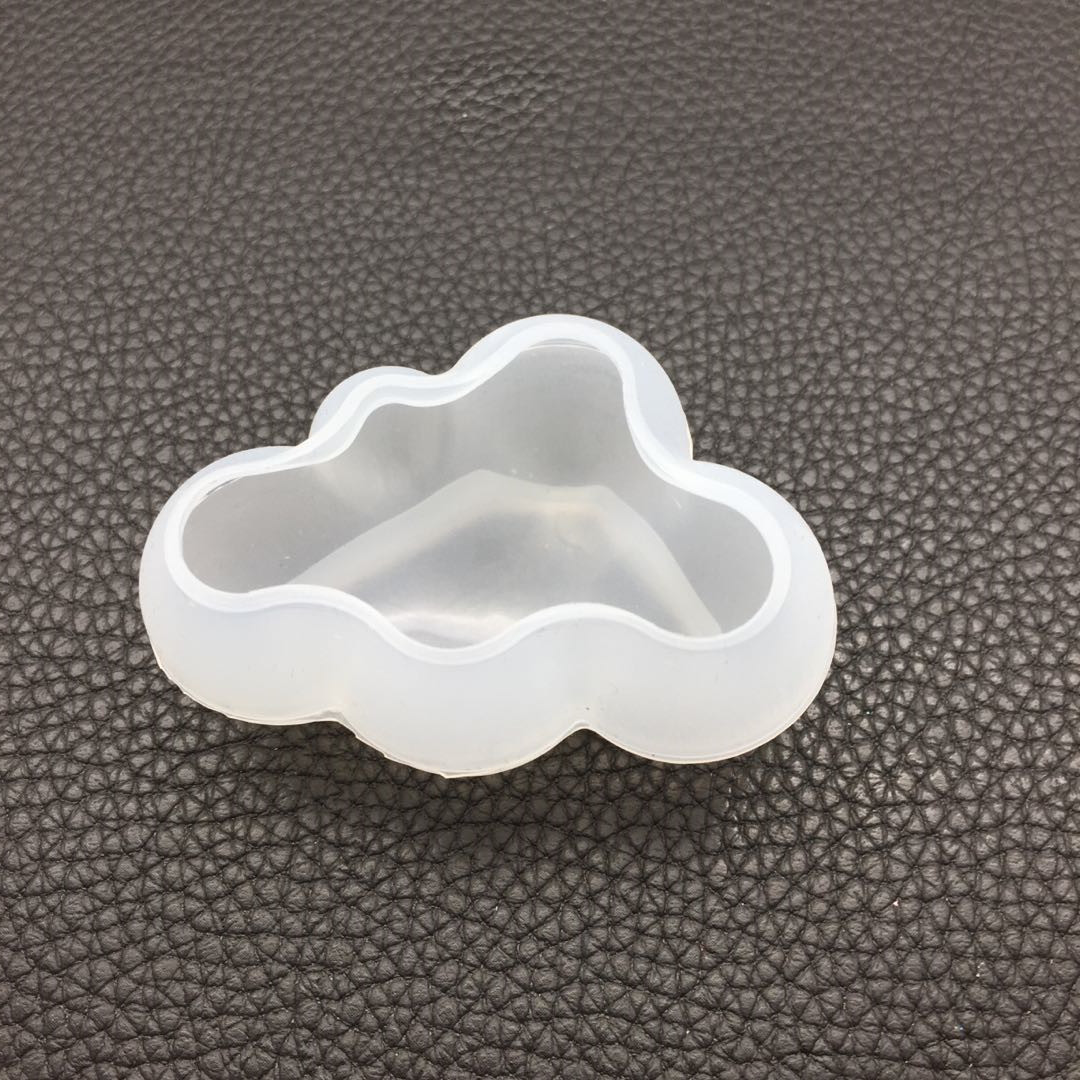 Three-dimensional Cloud Mold