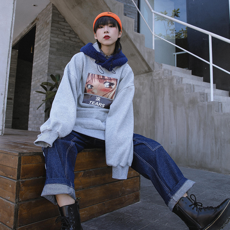 Title 4, Pullover patchwork sweatshirt