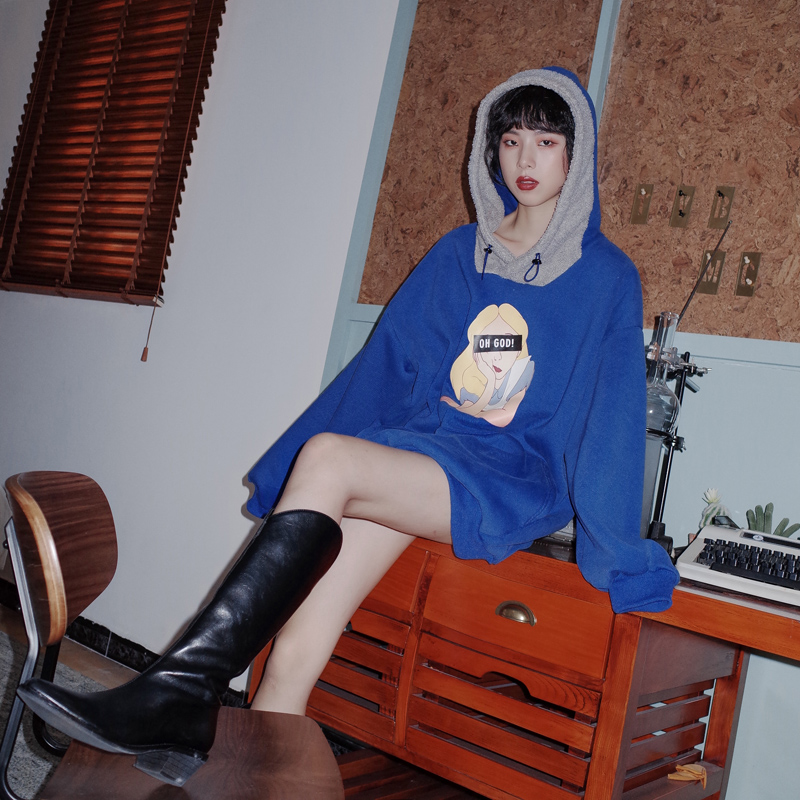 Title 2, Cartoon printed hooded plus fleece sweater