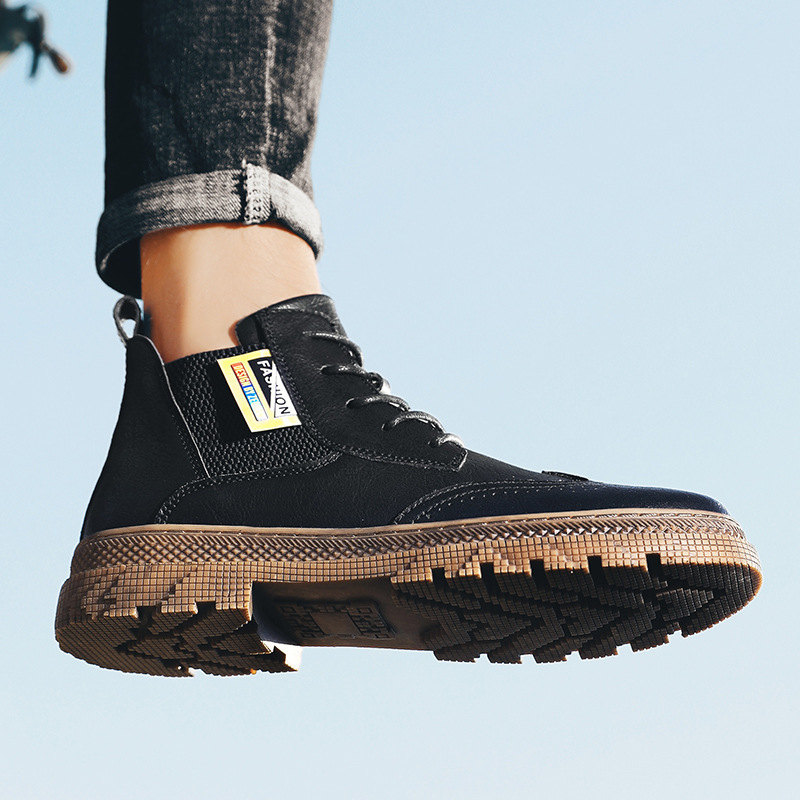 أحذية رياضية كاجوال وجزم مارتن