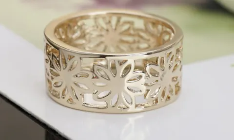 Individual Pattern Hollow Ring
